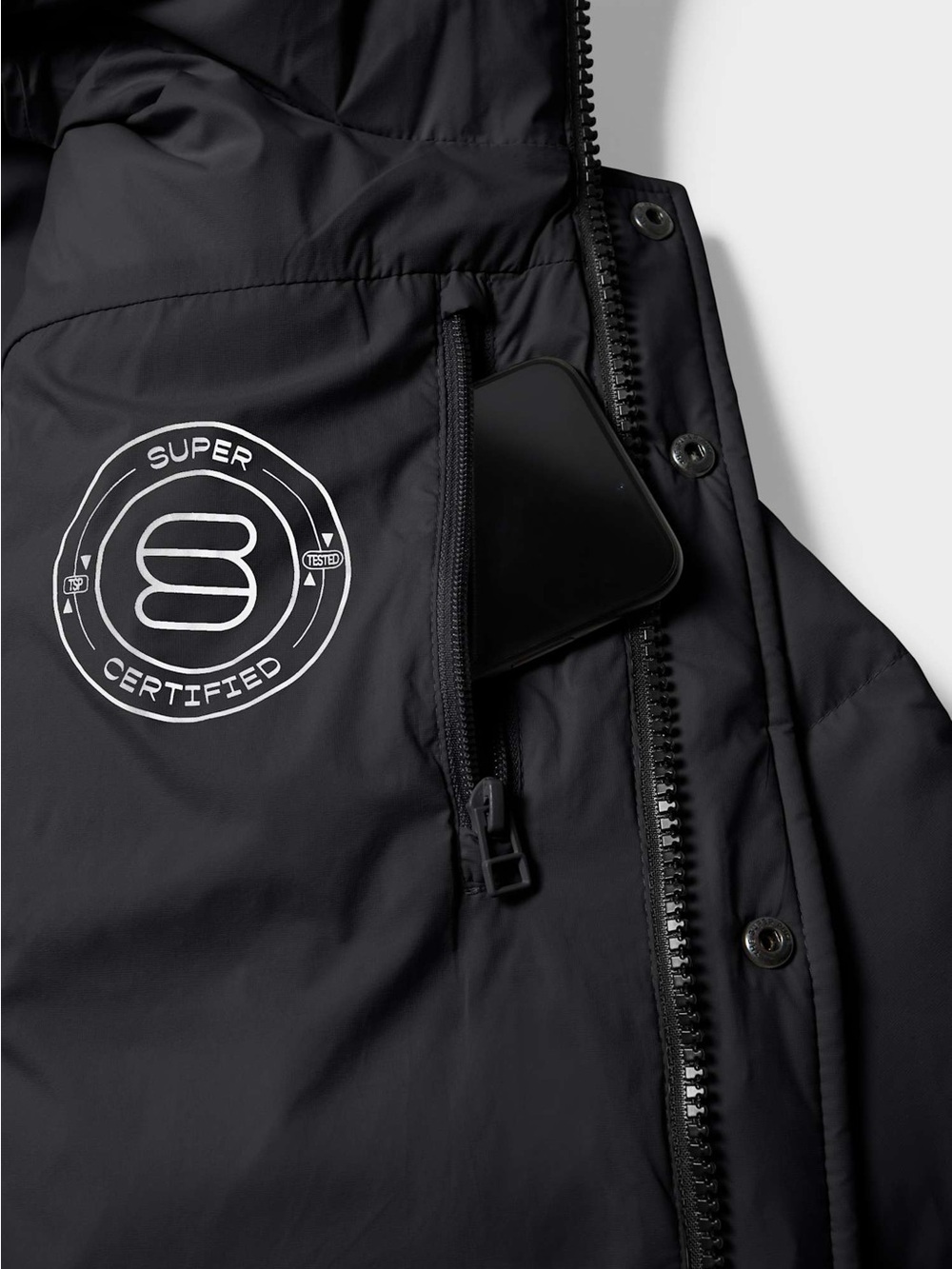 Aritzia Black Short Quilted Puffer Jacket with Hood - Picture 15 of 16
